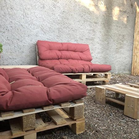 Maisonnette Independante Avec Jardin/Patio Nîmes Dış mekan fotoğraf